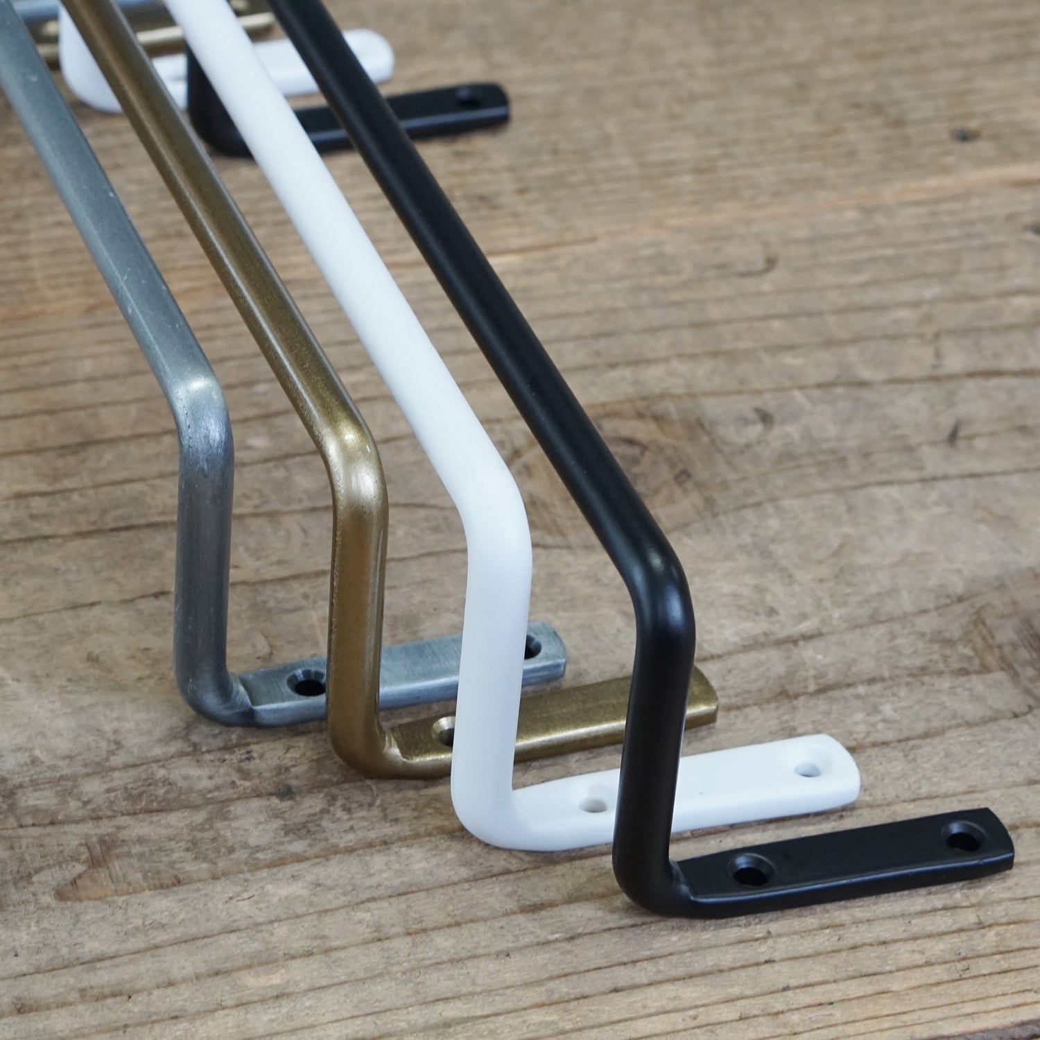 63837 アイアンルームバーL ホワイト