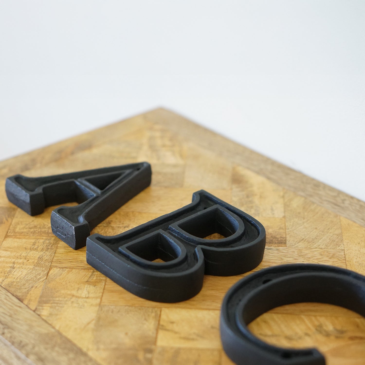 63296 アルミアルファベット &