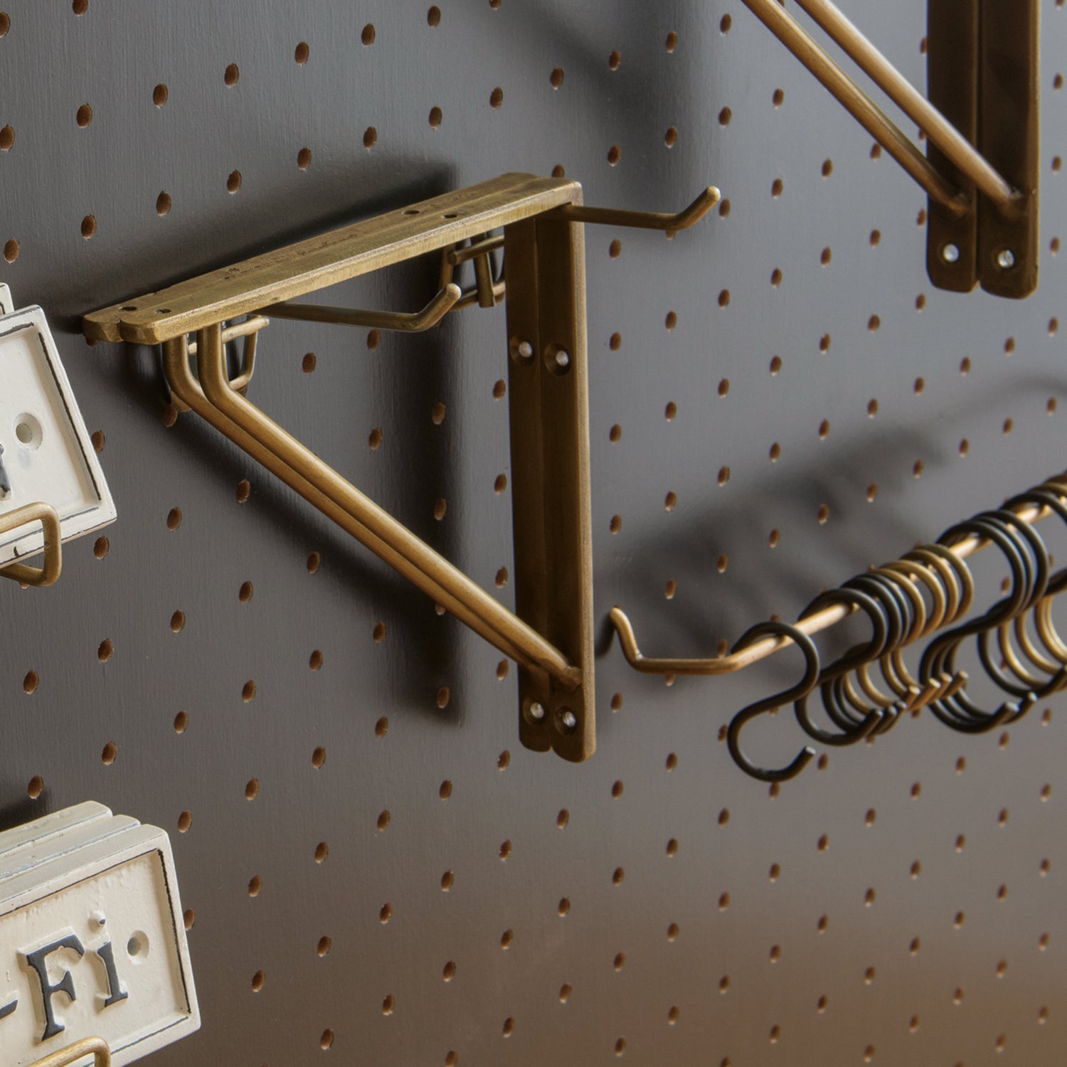 63489 ハンガーフックM アンティークゴールド