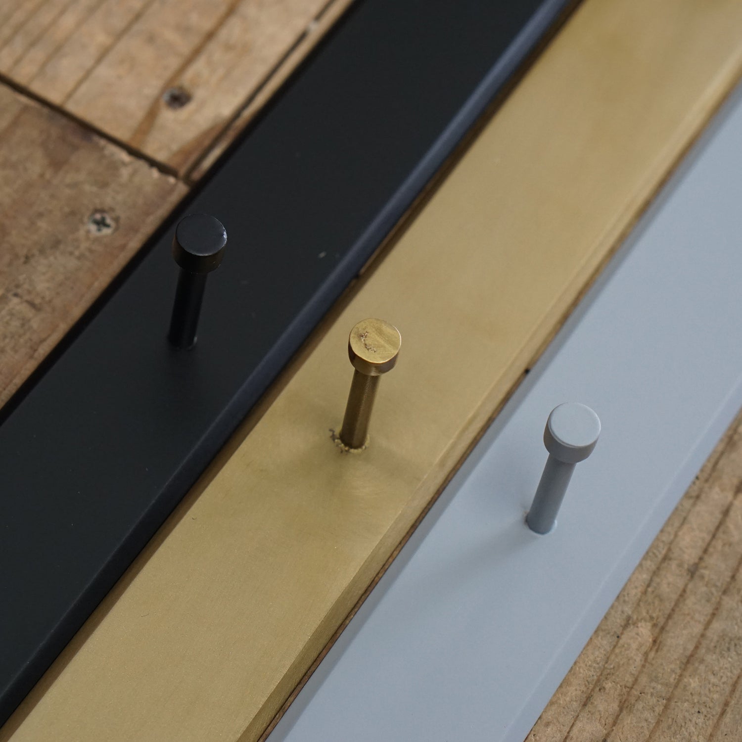 63881 フックL ライトグレー