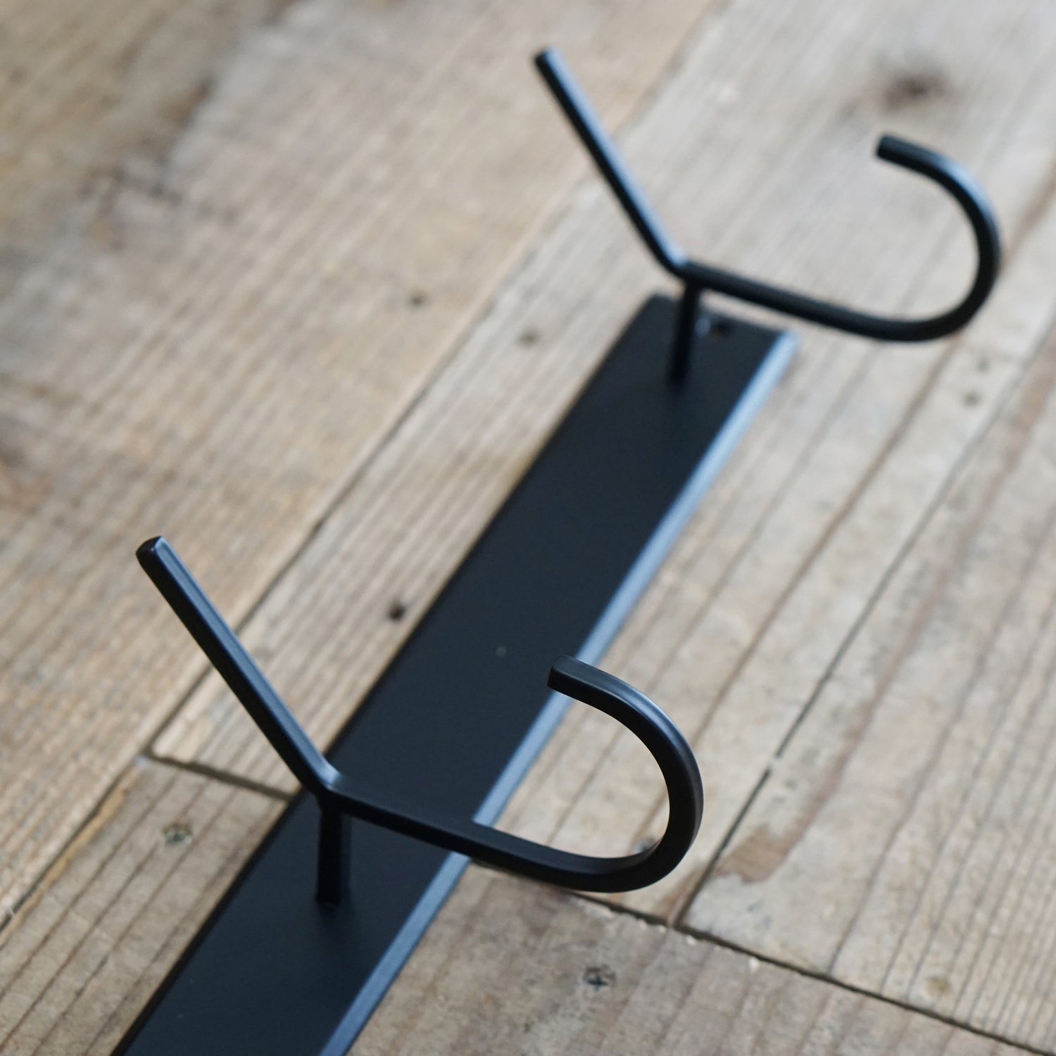 63882 フックS ブラック