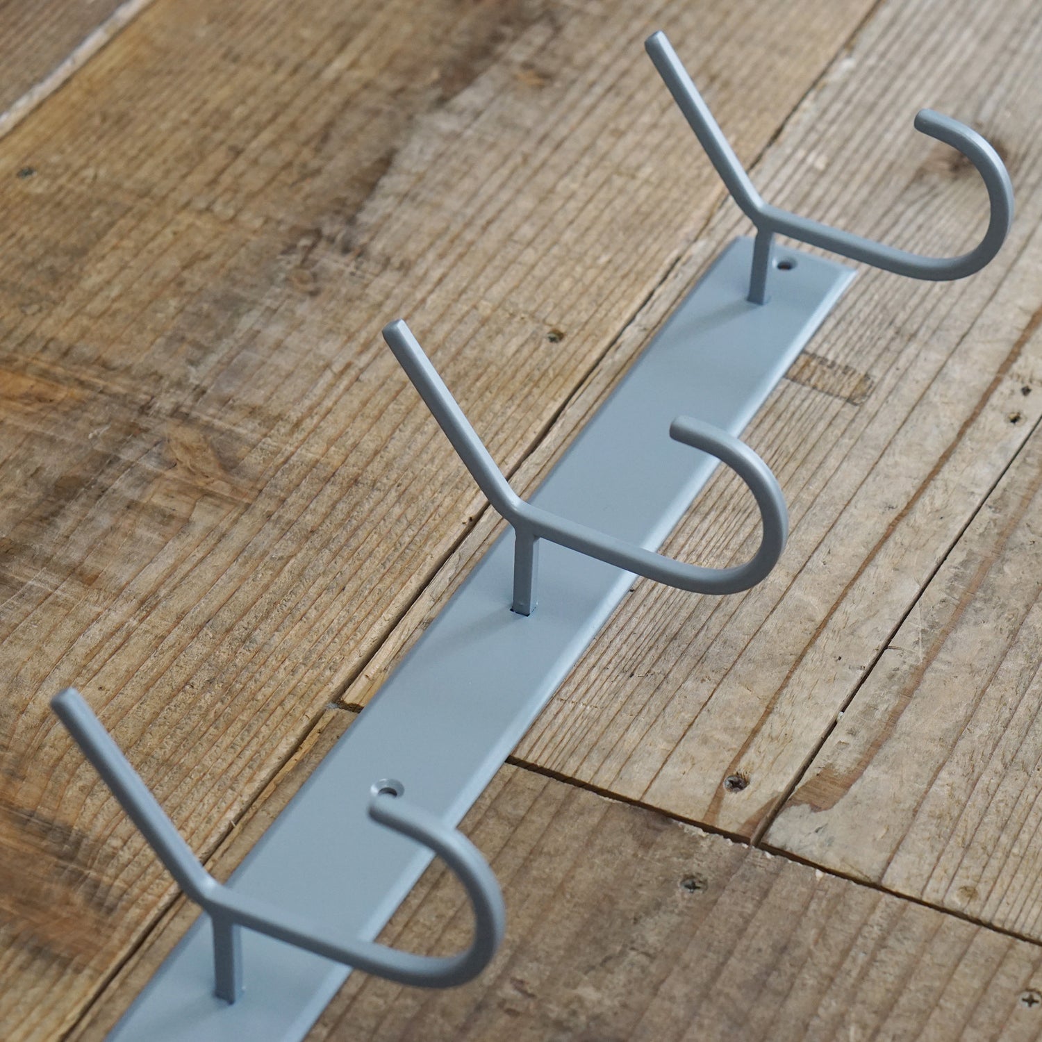 63887 フックL ライトグレー