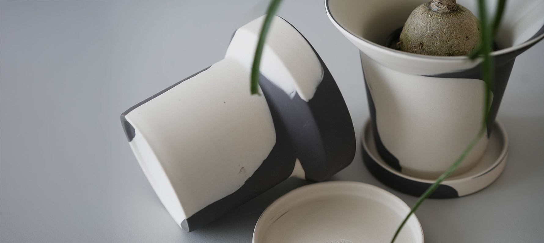 植物を身近に感じられる　ほんのり優しいフィーカポット