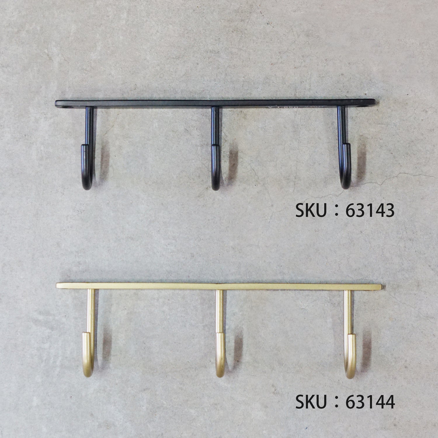 63144 アイアンハンギングフック　３連　アンティークゴールド