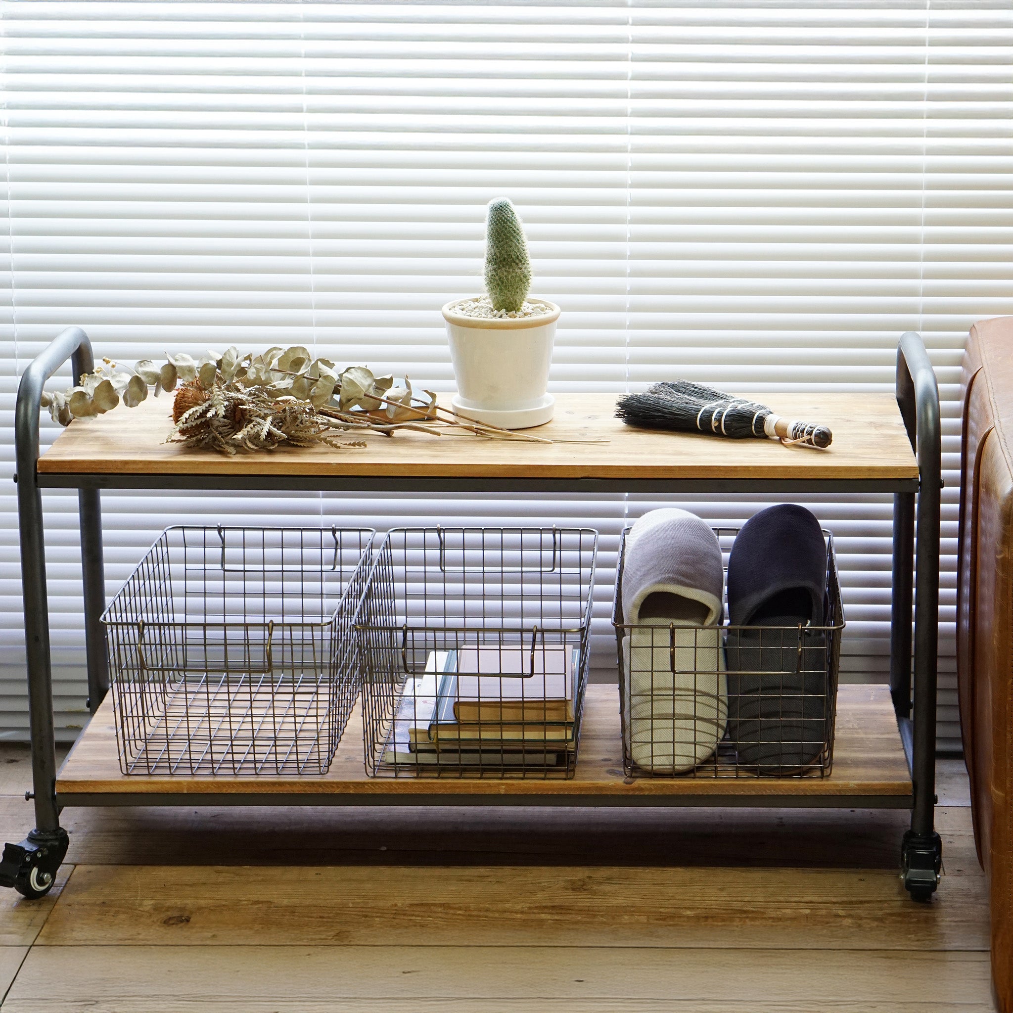 63675 スタッキングバスケット アンティークゴールド – POSH LIVING CO