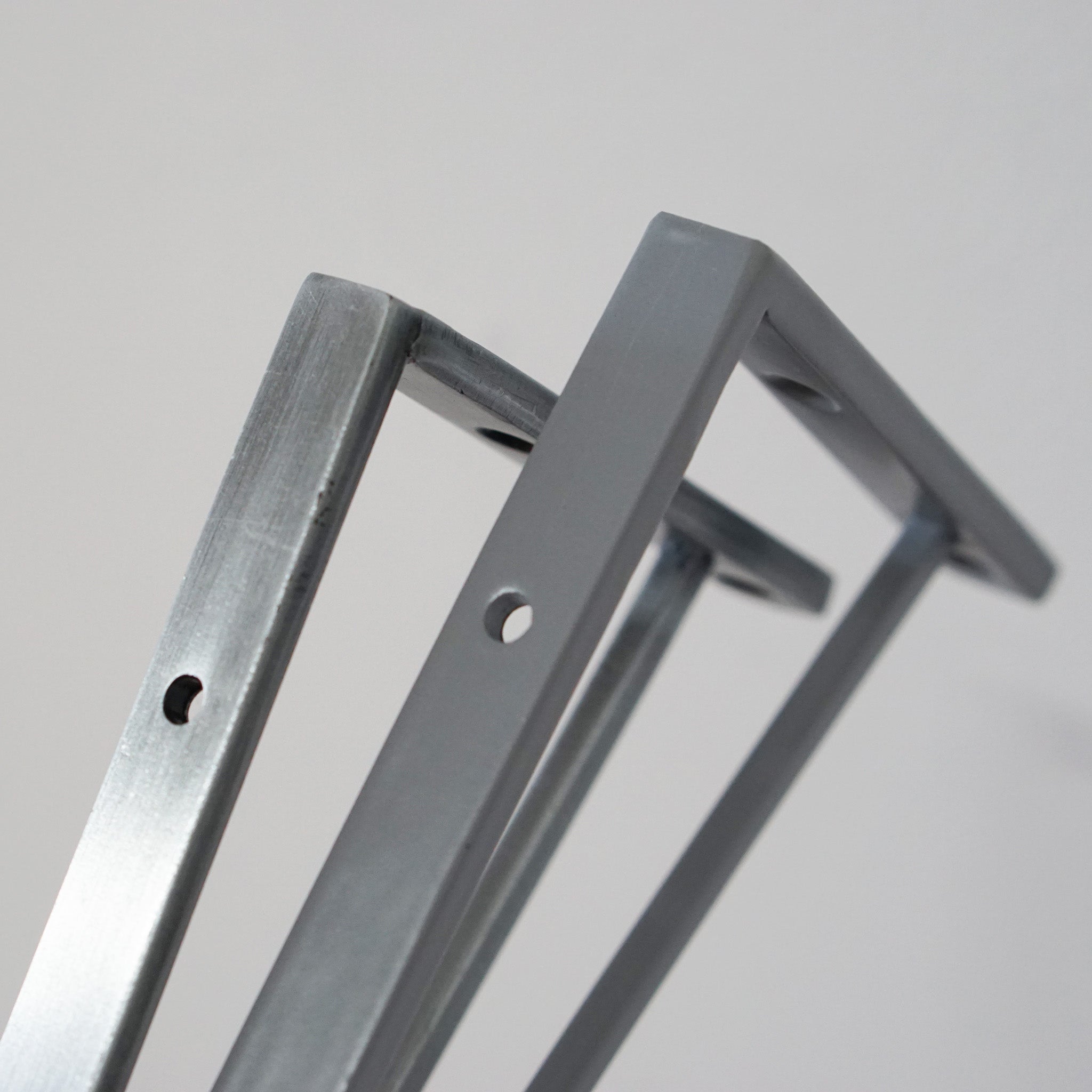 63858 ブラケットM ライトグレー – POSH LIVING CO.,LTD