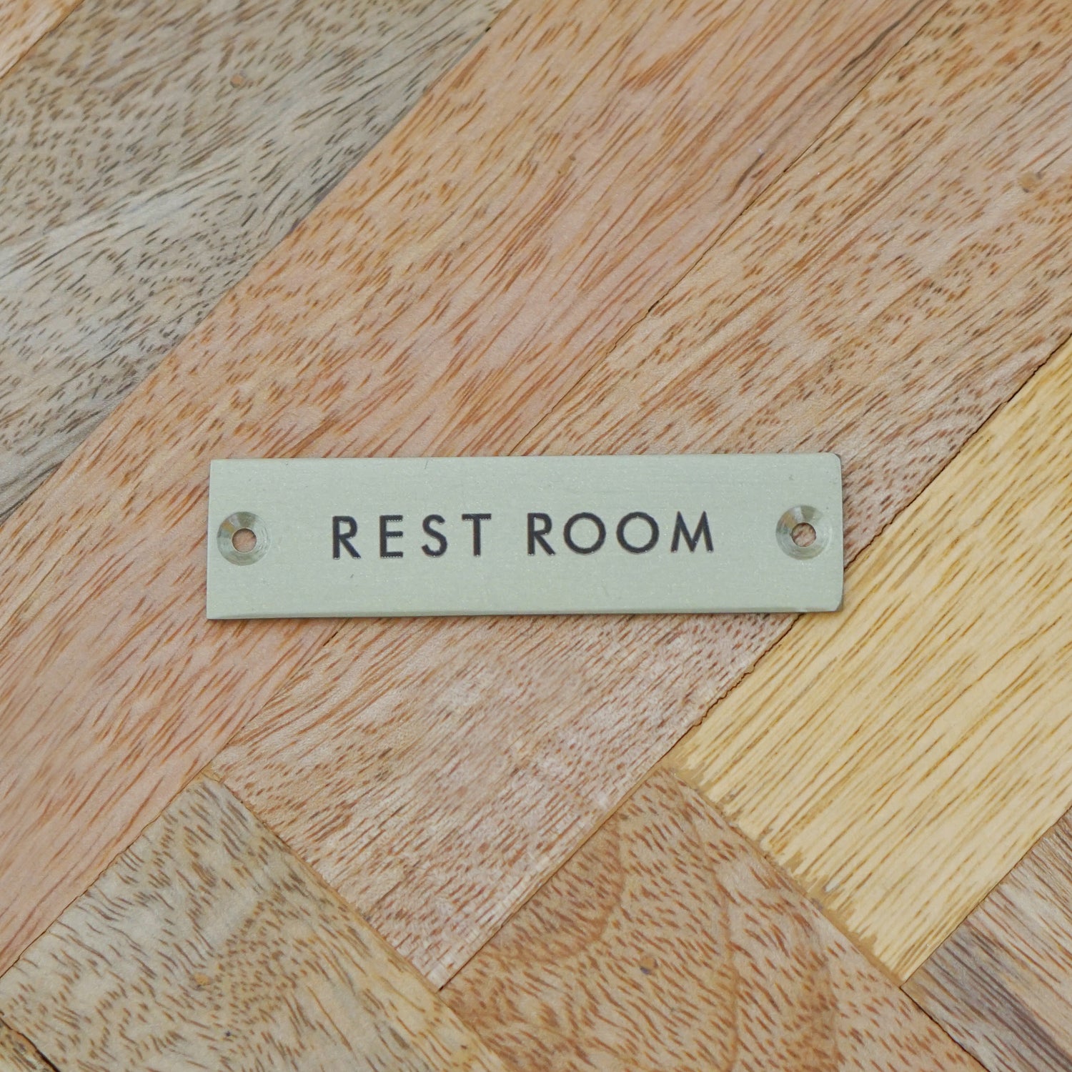 63955 サインプレート REST ROOM アンティークゴールド