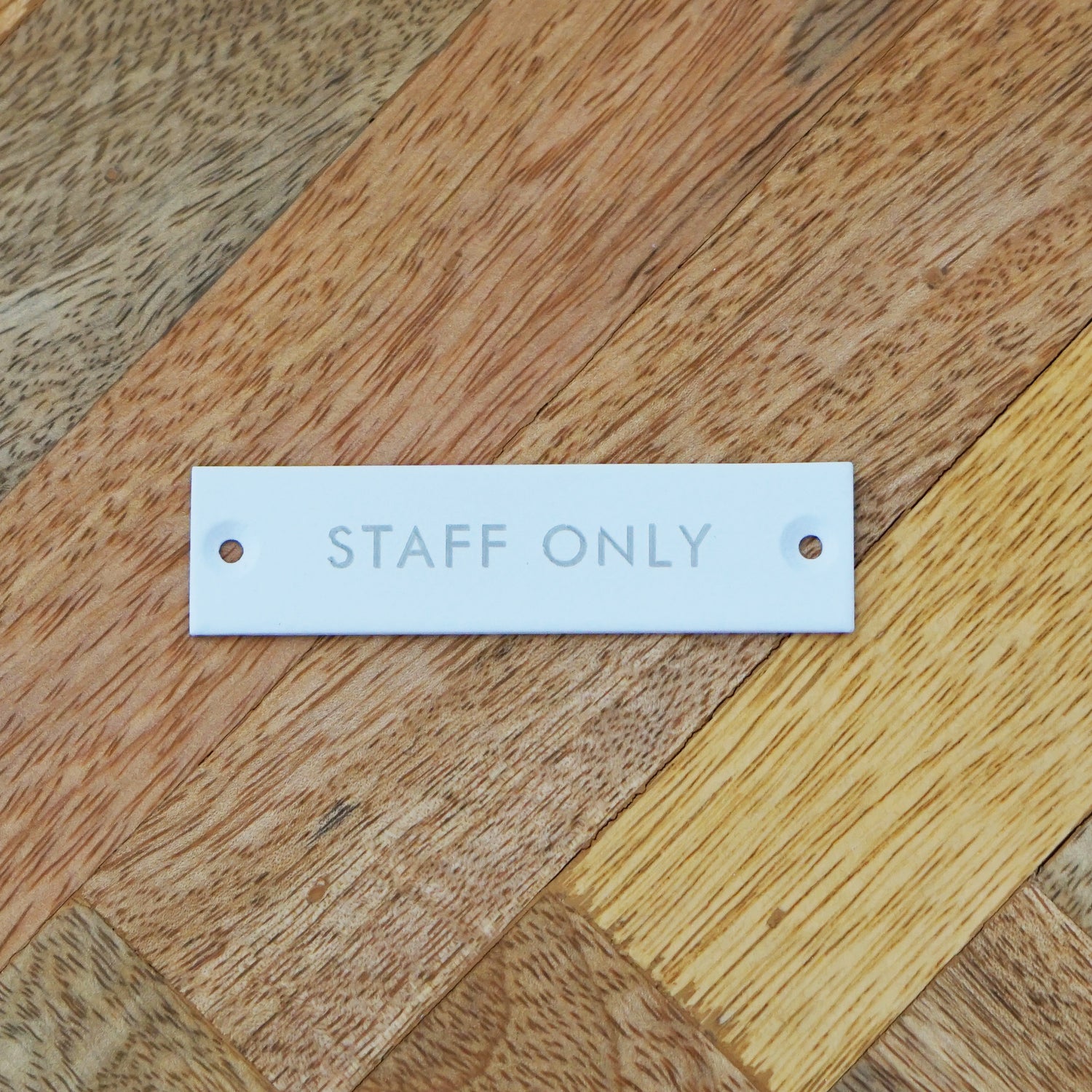 63959 サインプレート STAFF ONLY ホワイト