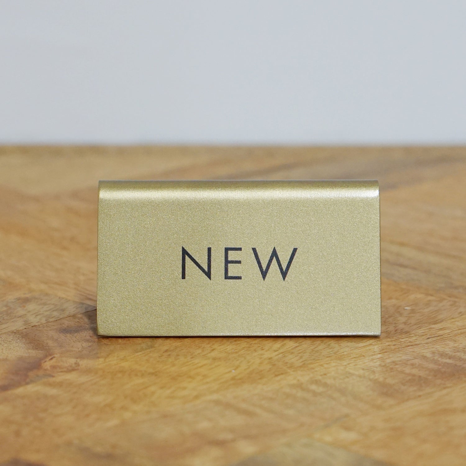 64034 スタンドサイン NEW AG